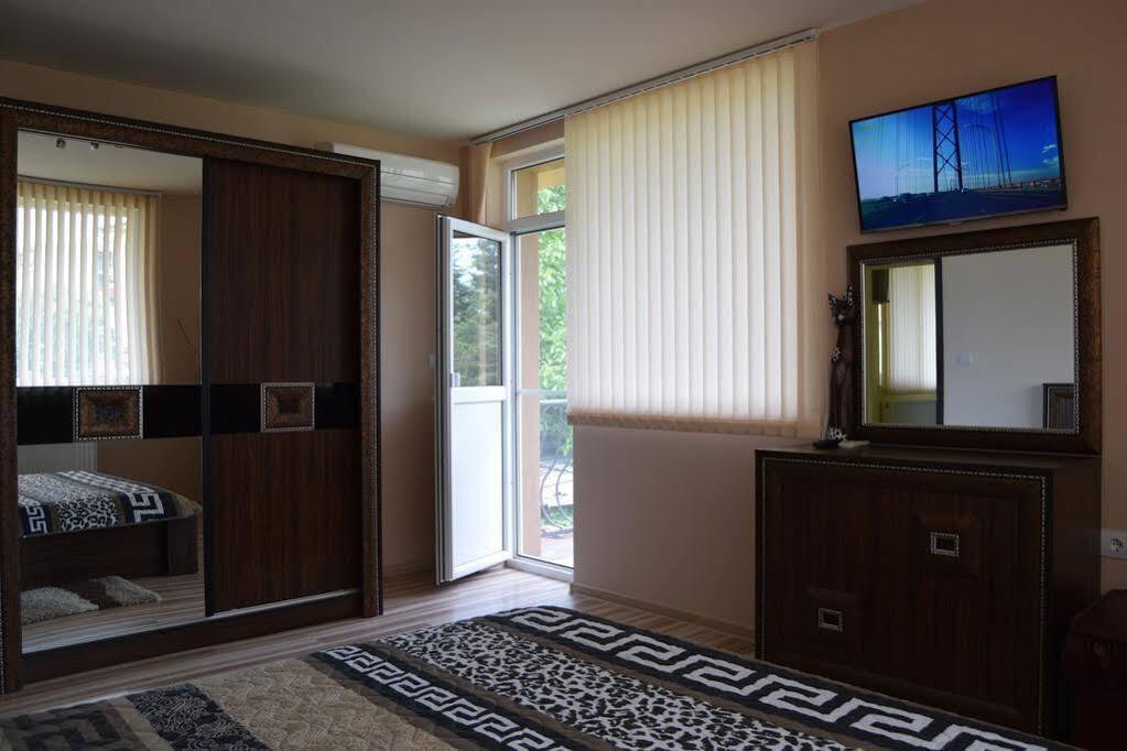Mariana Apartment Pavel Banya Eksteriør billede