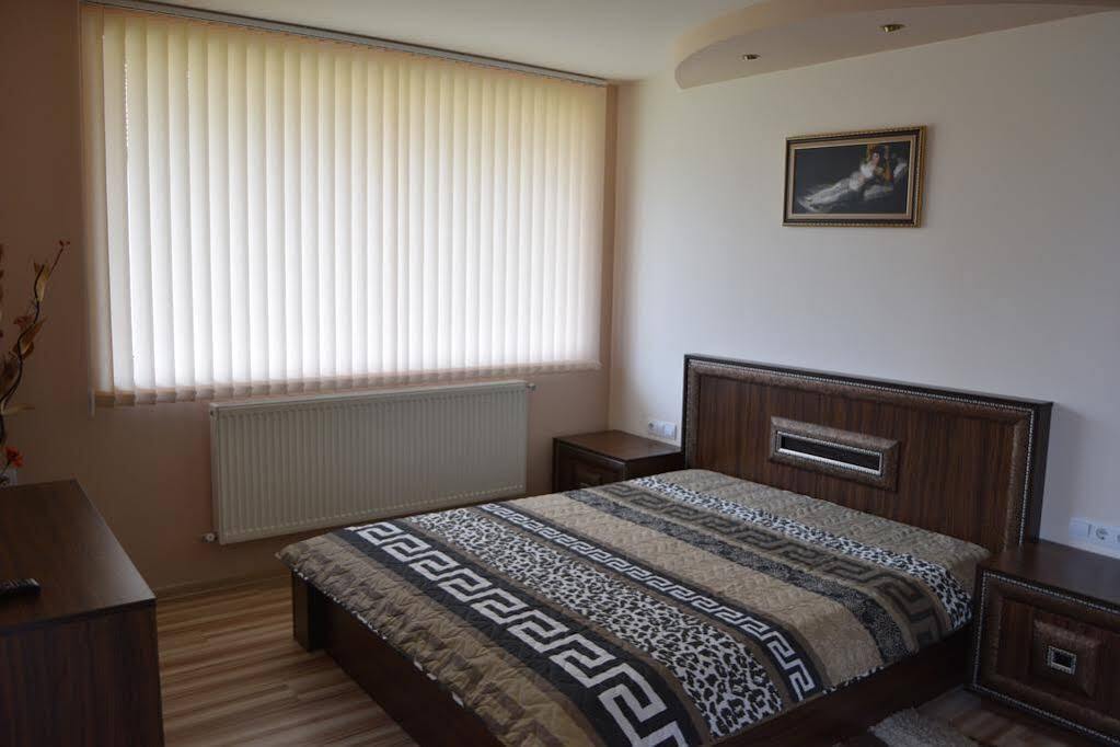 Mariana Apartment Pavel Banya Eksteriør billede